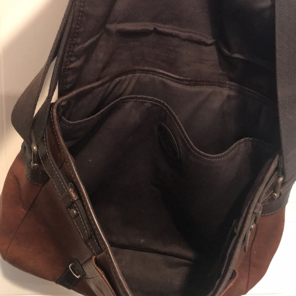 Fossil Leather Messenger Bag - Picture 9 of 17